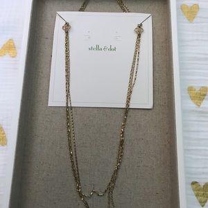 Stella & Dot Libby layering necklace in gold